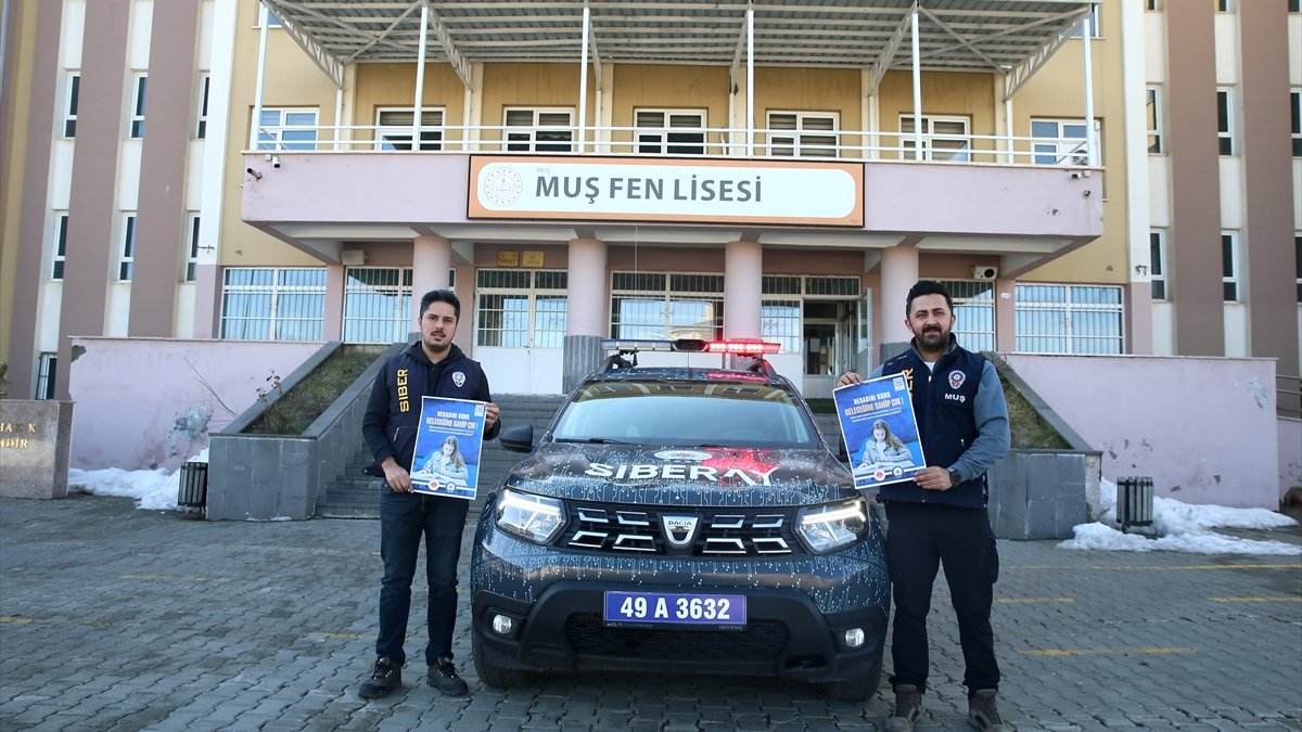 Gençlere Hesabını kullandırma, geleceğini karartma uyarısı