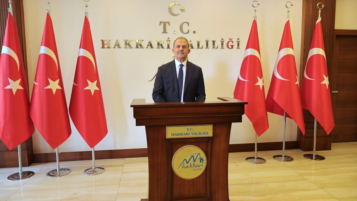 Hakkari Valisi Taşyapan görevine başladı