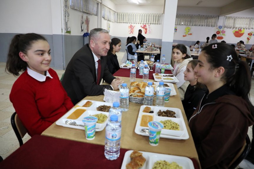 İl Milli Eğitim Müdürü Kökrek öğrencilerle iftarda buluştu 4