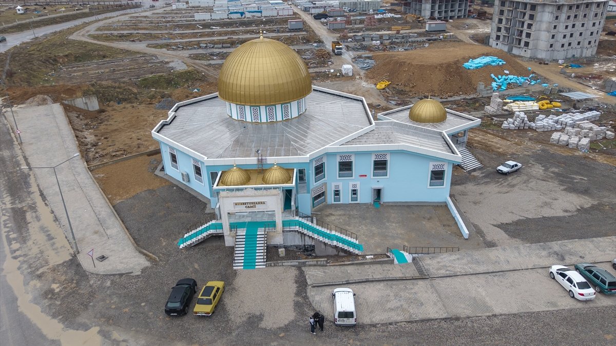 Malatya'da Kubbetüs Sahra Camisi'nin benzeri inşa edildi