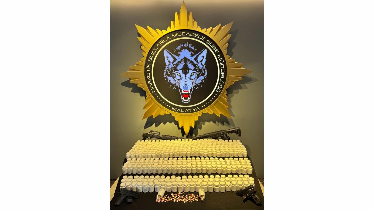 Malatya'da uyuşturucu ve silah kaçakçılığı operasyonunda 4 şüpheli yakalandı