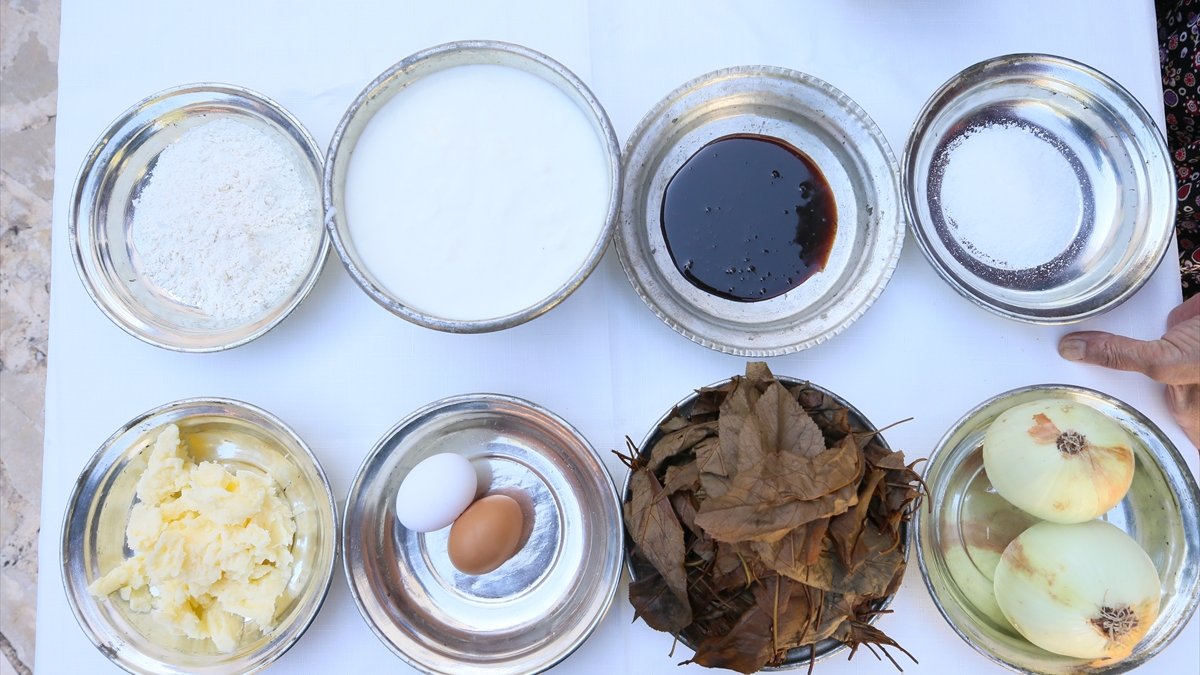 MEMLEKET SOFRASI - Kiraz yaprağı sarması