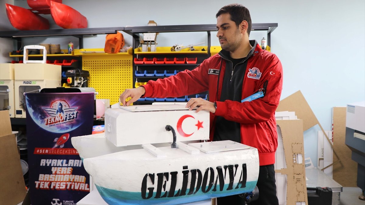 Mühendis adayları geliştirdikleri deniz aracıyla Norveç