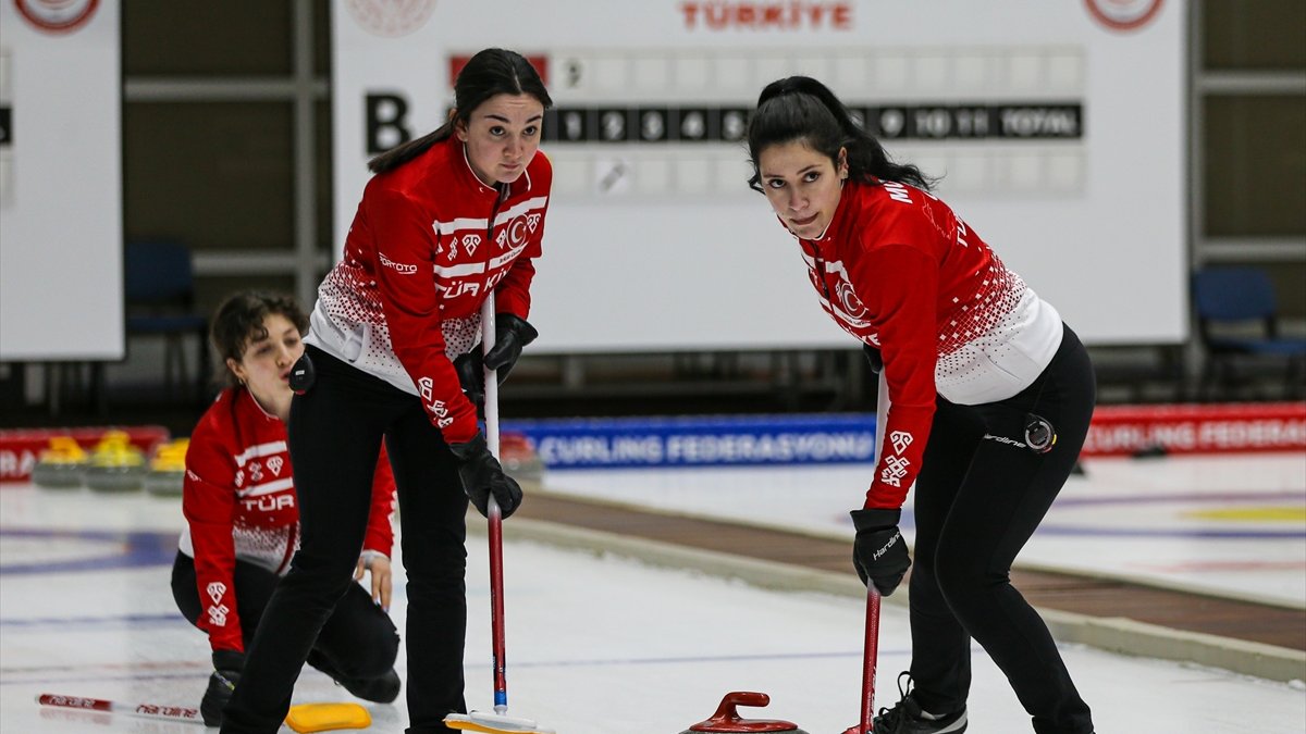 Uluslararası Erzurum Curling Turnuvası'nda 3 ülke mücadele ediyor