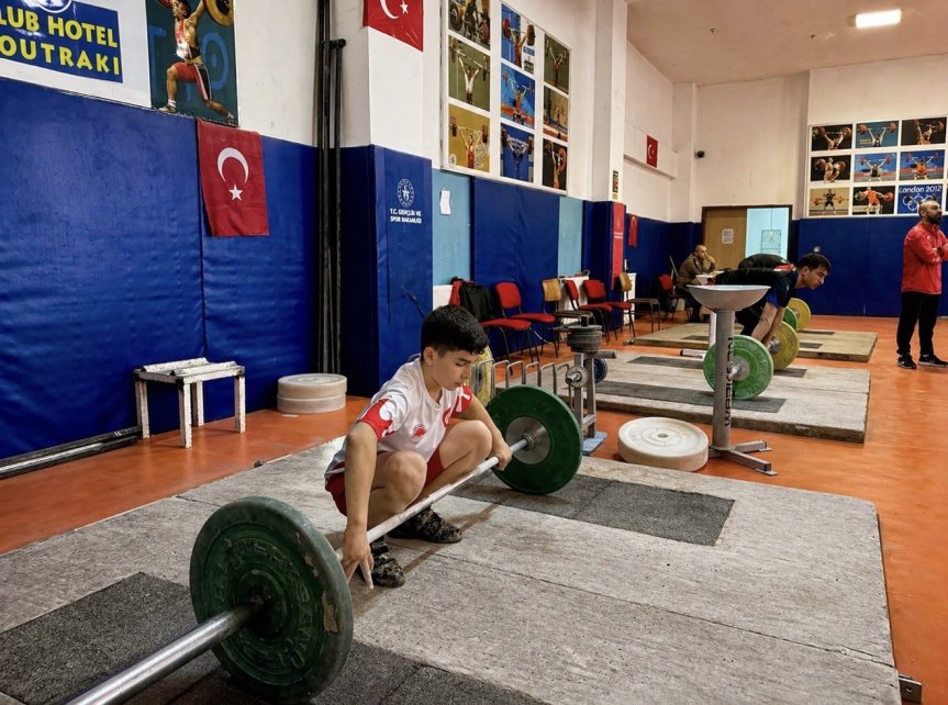 Ağrılı 12 yaşındaki halterci Osman Oğur Türkiye şampiyonu oldu 3