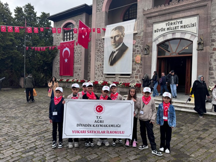 Diyadinli öğrenciler 23 Nisan