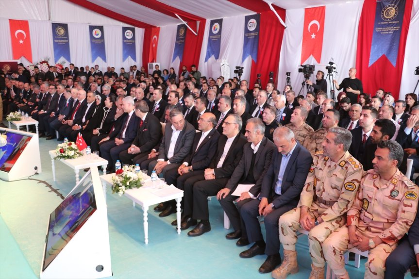 Ticaret Bakanı ömer Bolat, Gürbulak Gümrük Kapısı açılışı 2