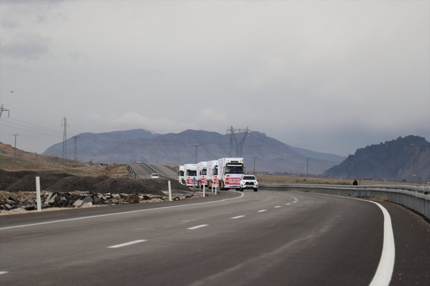 tırı yardım geçti insani Türk İran