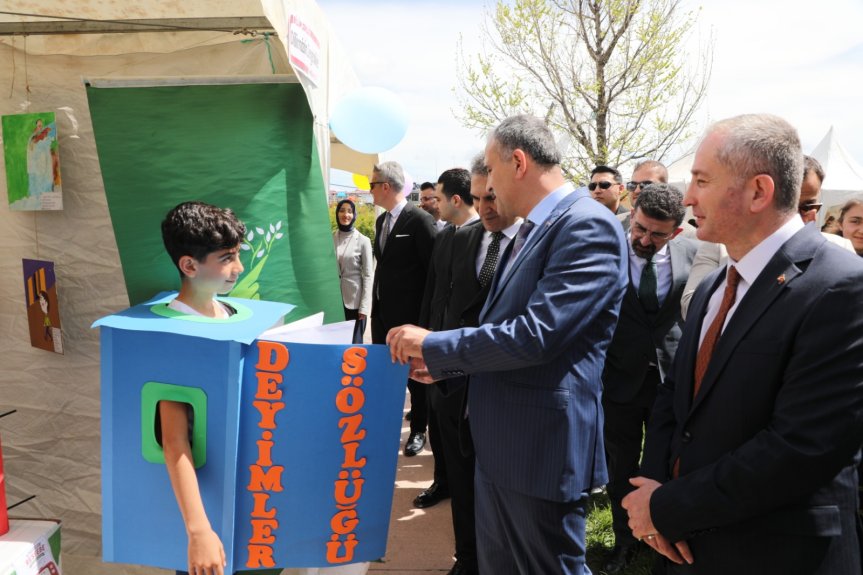 Ağrı Bilim Dolu Günler Bilim Şenliği
