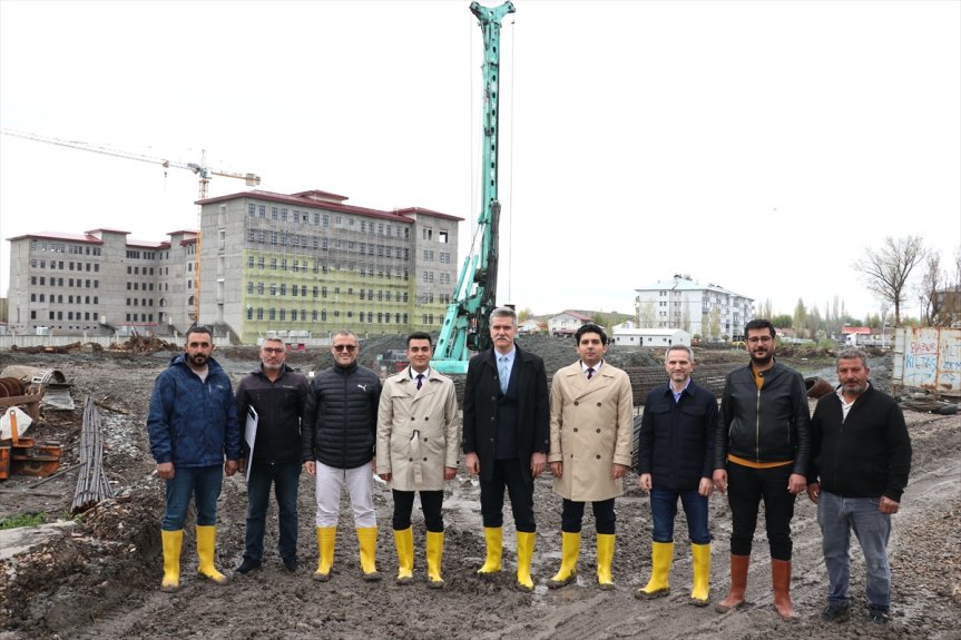 zemin adalet binasının yeni iyileştirilmesine başlandı Ağrı