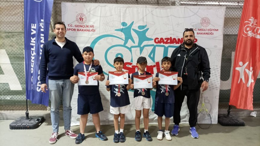 ağrı tenis iki okul 2