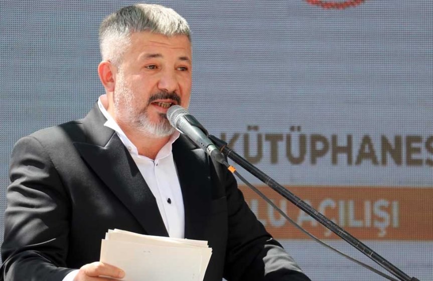 Azad Medeni Kahraman Açılış töreninde eğitime yapılan yatırımların öğrencilerin geleceği için taşıdığı önem vurgulandı.
