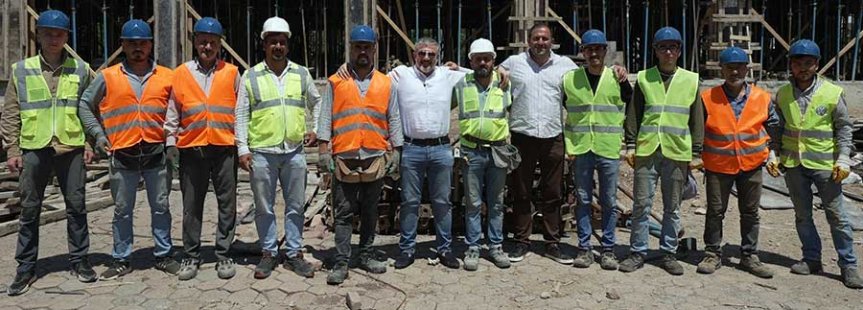 Eleşkirt'te yapılacak 8 derslikli ilkokul için temel atma süreci tören kapsamında duyuruldu.