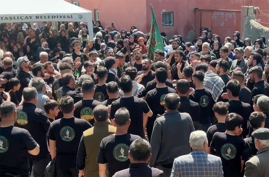 Ehlibeyt Yeşil Derneğince düzenlenen programda vatandaşlar Kerbela şehitleri için dualar etti.
