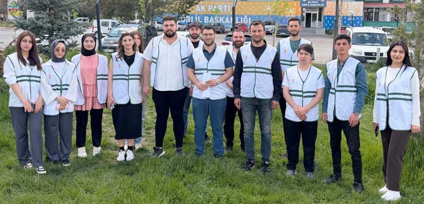 AK Parti Ağrı İl Başkanlığı Dünya Çevre Günü açıklaması için bir araya geldi