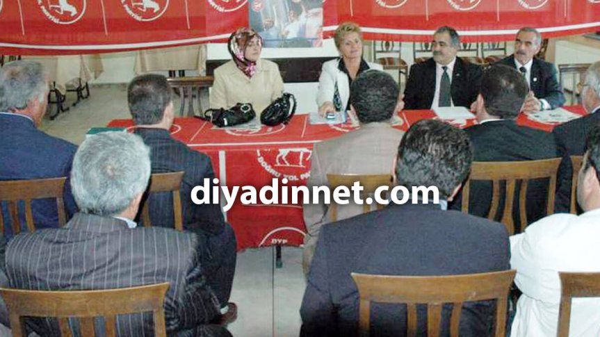 Aysel Acar, Seyfettin Yaşlı ve Sıddık Taştan Ağrı DYP toplantısında
