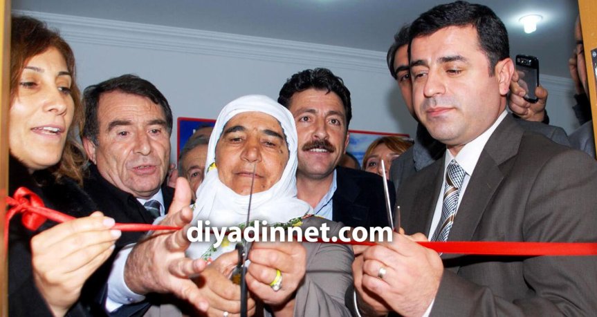 Selahattin Demirtaş, Halil Aksoy, Başkanı Canan Korkmaz, Halef Keklik, Mensure Aslan, Başkanı Cemil Rızaoğulları akademi açılışını yaptı 