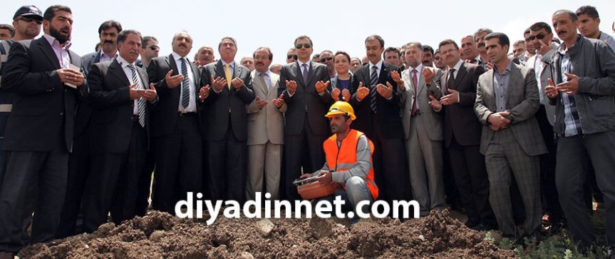 Eleşkirt'te Celal Oruç Hayvansal Üretim Yüksekokulu'nun temeli dualarla atıldı.