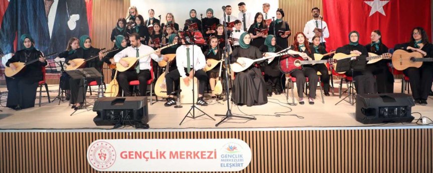 Eleşkirt gençlik konseri el sanatları sergisi 1