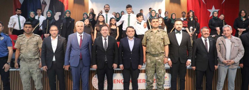 Eleşkirt gençlik konseri el sanatları sergisi 5