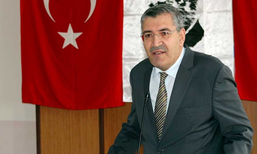 Hatem Dursun Yılmaz Hatunoğlu Anadolu Lisesi açılışında konuşma yapıyor