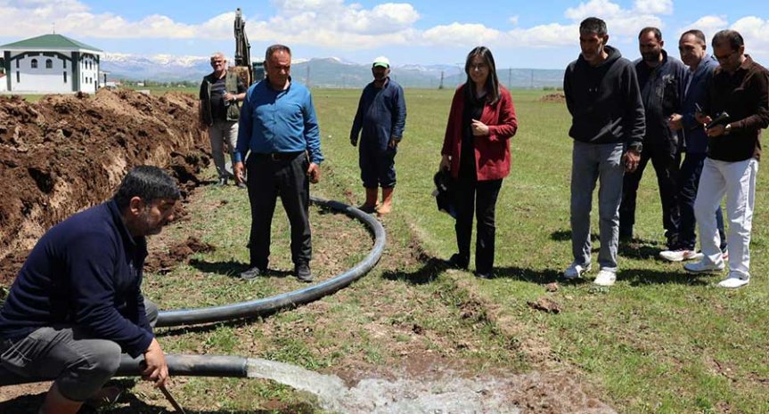 Kazım Karabekir Mahallesi'nde yeni içme suyu hattı test çalışması yapılıyor