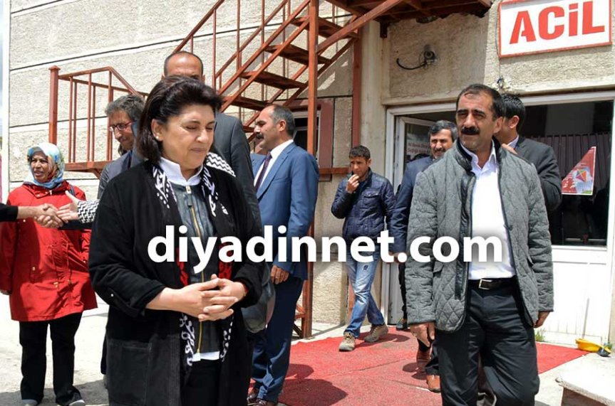 Eleşkirt'te temaslarda bulunan HDP heyeti Berdan Öztürk ve Leyla Zana hastane ziyaretini tamamladı