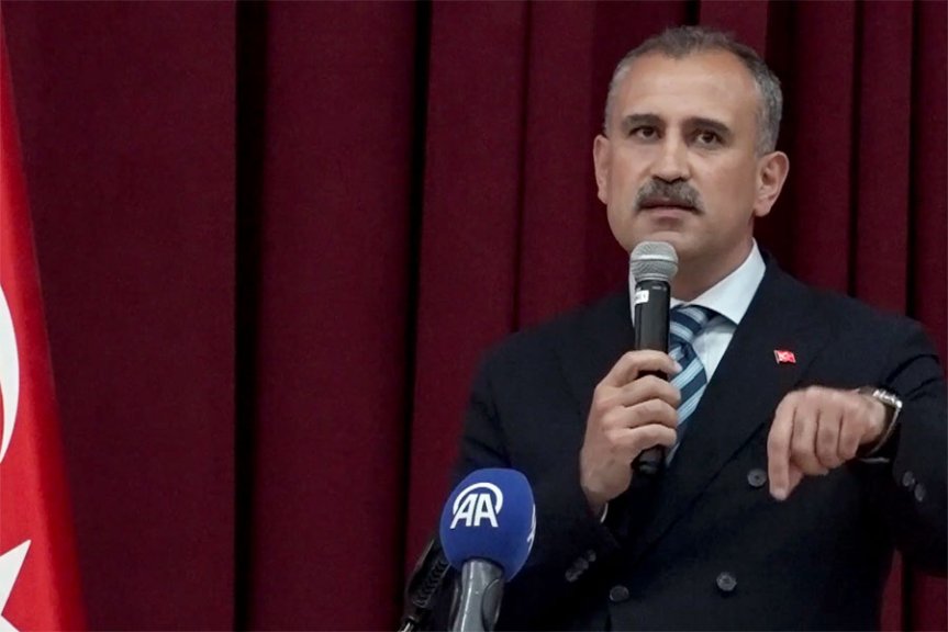 Ağrı Valisi Önder Bozkurt, Sadettin Ökten Bilgi Şöleni'nde konuşma yapıyor
