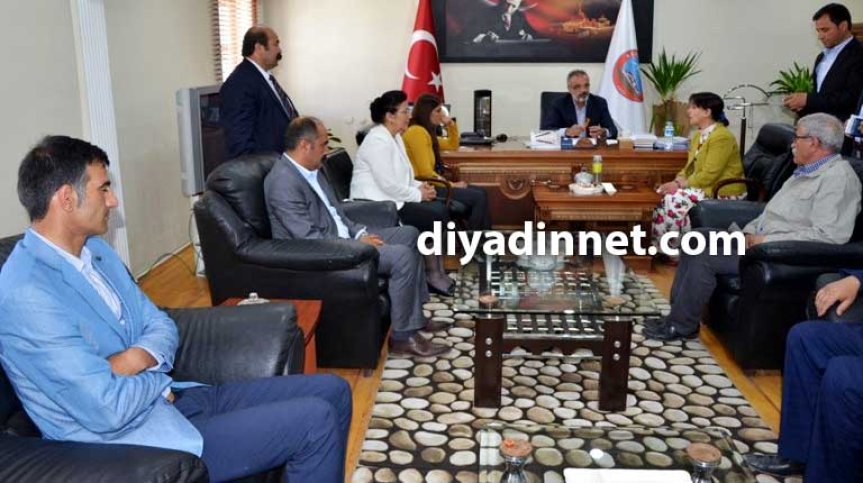 Sırrı Sakık Ağrı Belediyesi makamında HDP milletvekilleriyle görüştü