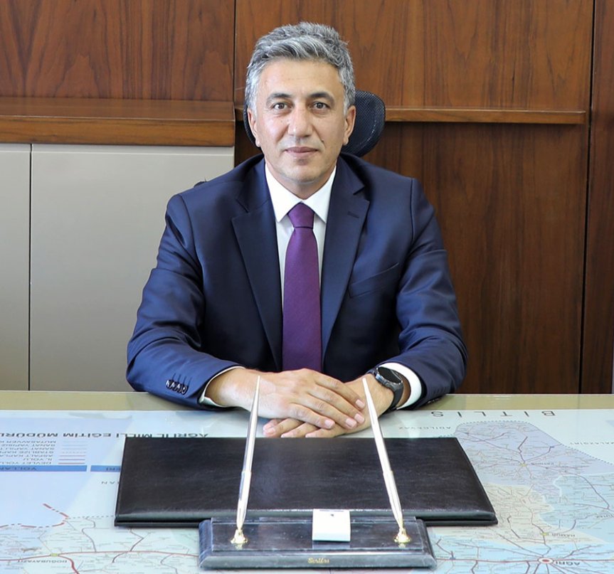 Abdulhaluk Çakan, Ağrı'da fırsat eşitliği ve nitelikli eğitim hedefiyle İl Milli Eğitim Müdürlüğü görevine başladı.