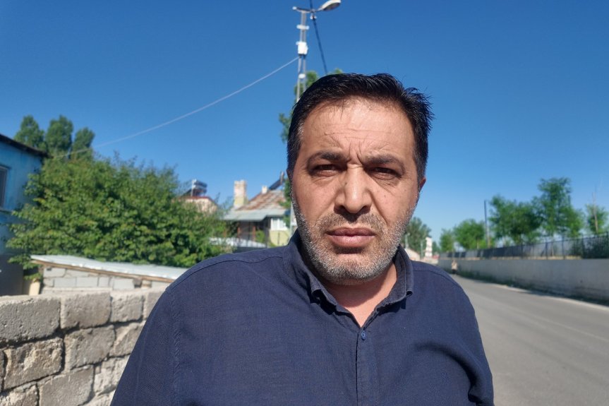 Mahalle sakini, alanın sahipsiz bırakıldığını belirterek belediye ve valiliği göreve çağırdı.