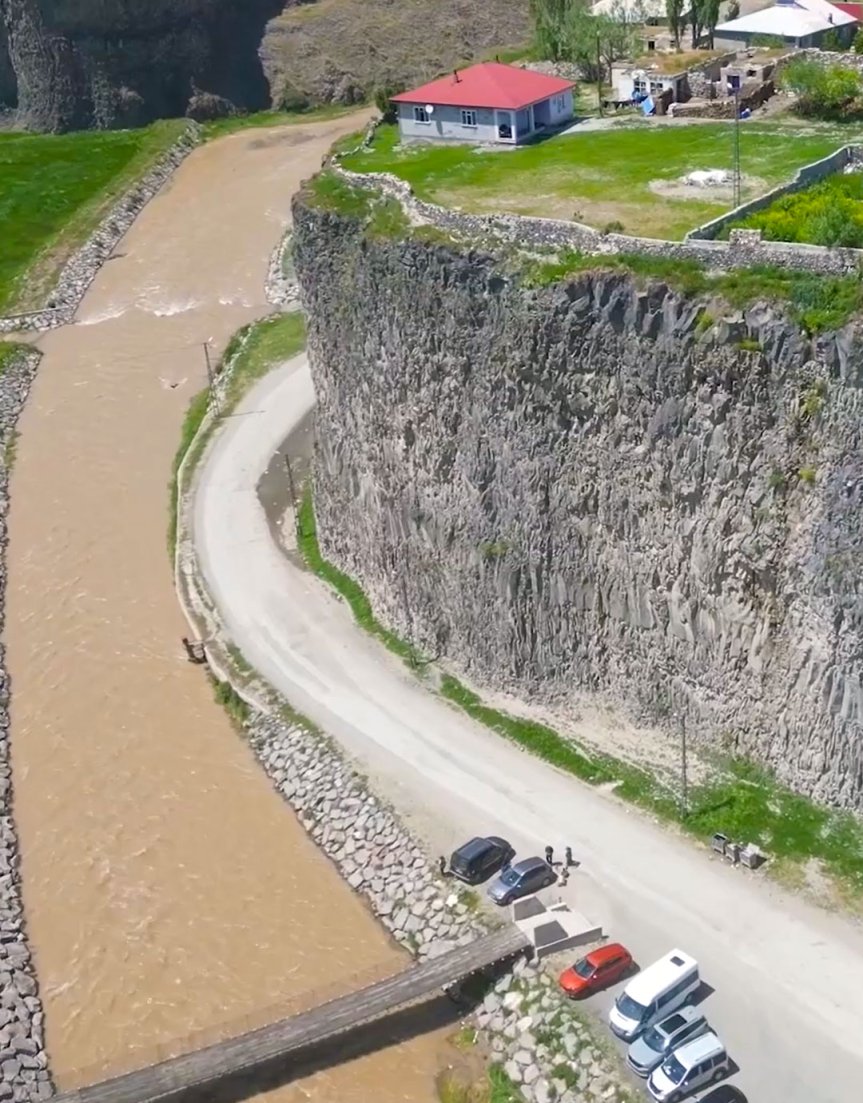 Murat Nehri'nin şekillendirdiği Diyadin Kanyonu dronla görüntülendi