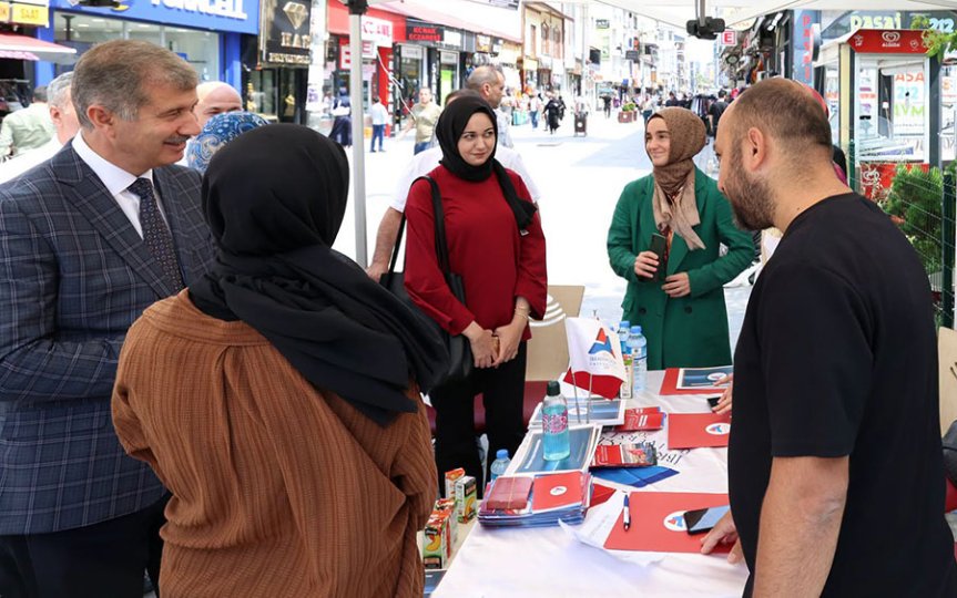 Prof. Dr. İlhami Gülçin Üniversite Adayları ve Aileleriyle Buluştu