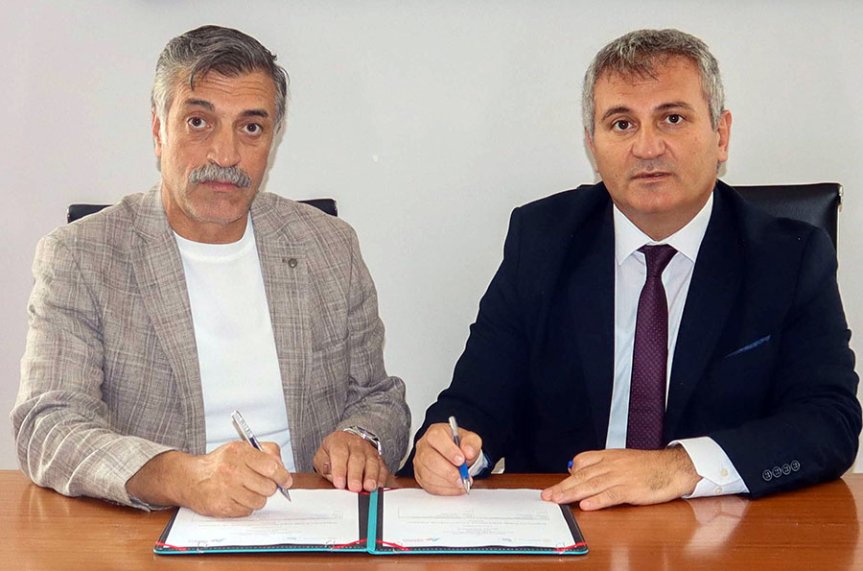 Cemal Can ve Nurullah Karaca, Doğubayazıt Kekiği coğrafi işaret çalışması için sözleşme imzalarken