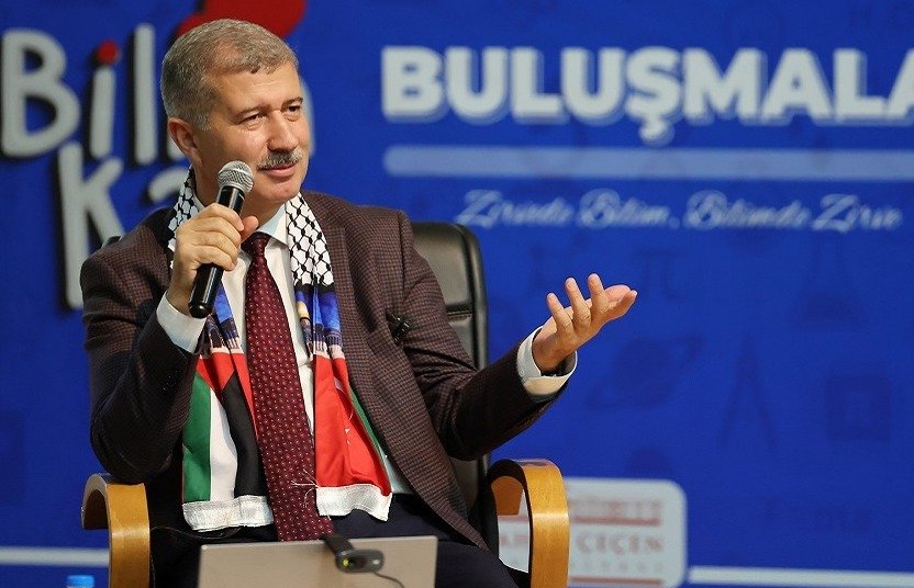 AİÇÜ Rektörü İlhami Gülçin: Eğitimi ve Bilimi Savunmak Geleceği Savunmaktır