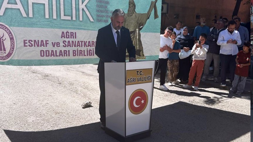 Arif Yıldıray Hatunoğlu Ağrı Ahilik Haftasında Konuşma Yapıyor